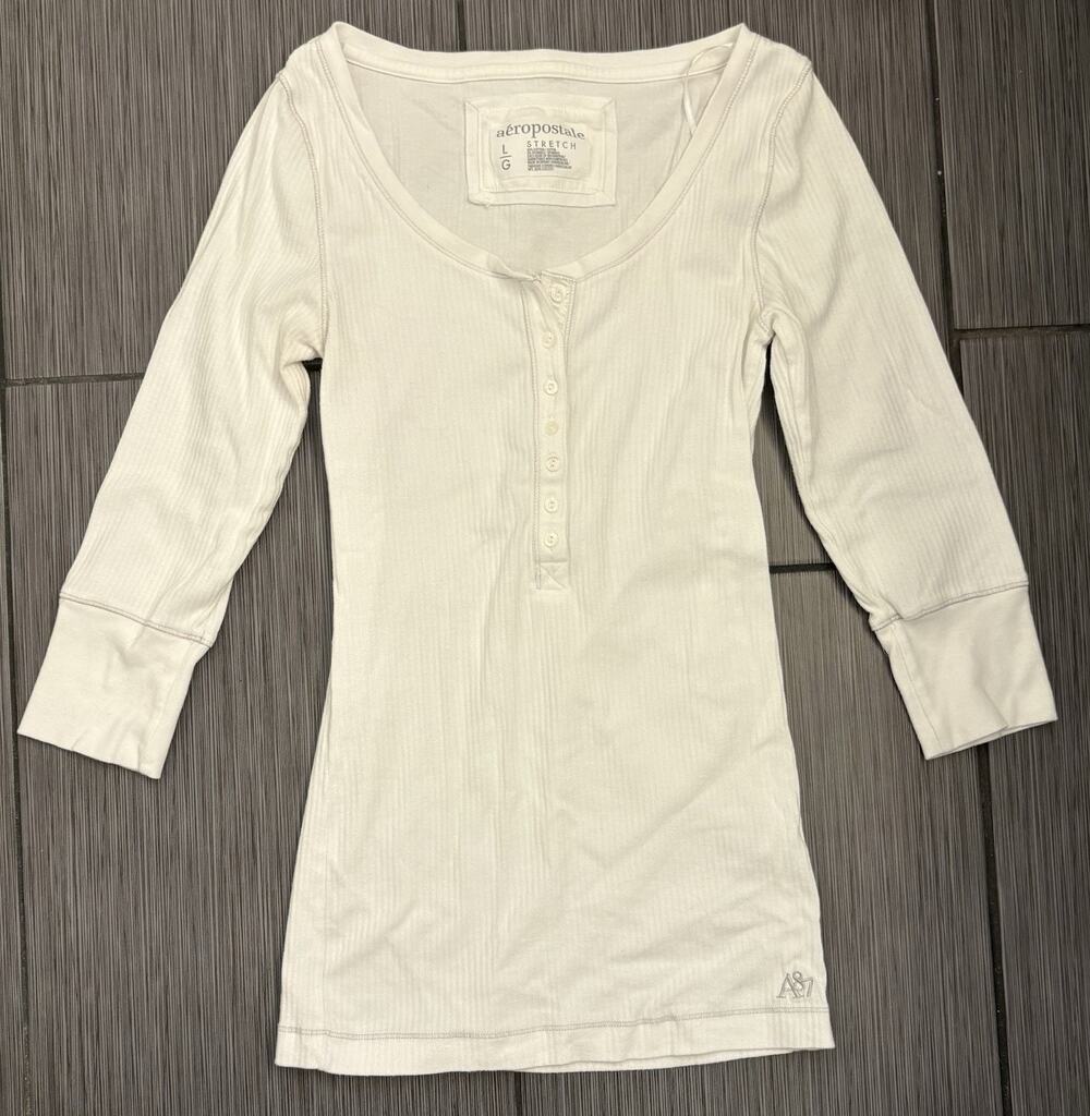 Vintage Aéropostale Stretch White Ribbed 3/4-sleeve Henley Large Top Large Y2K